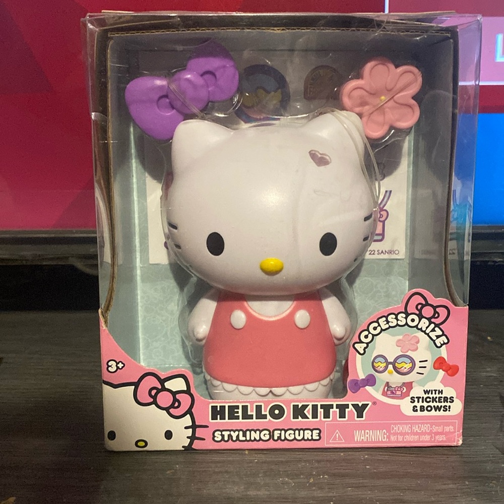 Hello Kitty Styling Figure